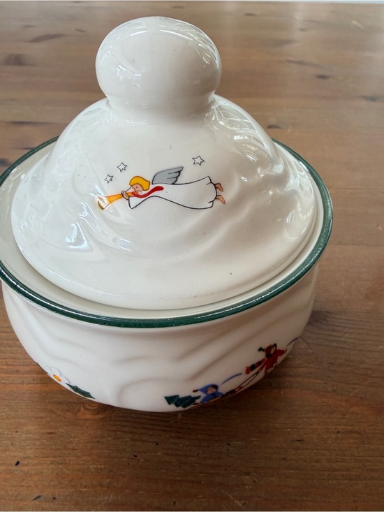 Pfaltzgraff Other - Pfaltzgraff Snow Village Cream Ceramic Holiday Snowman Bowl with Green Rim & Lid